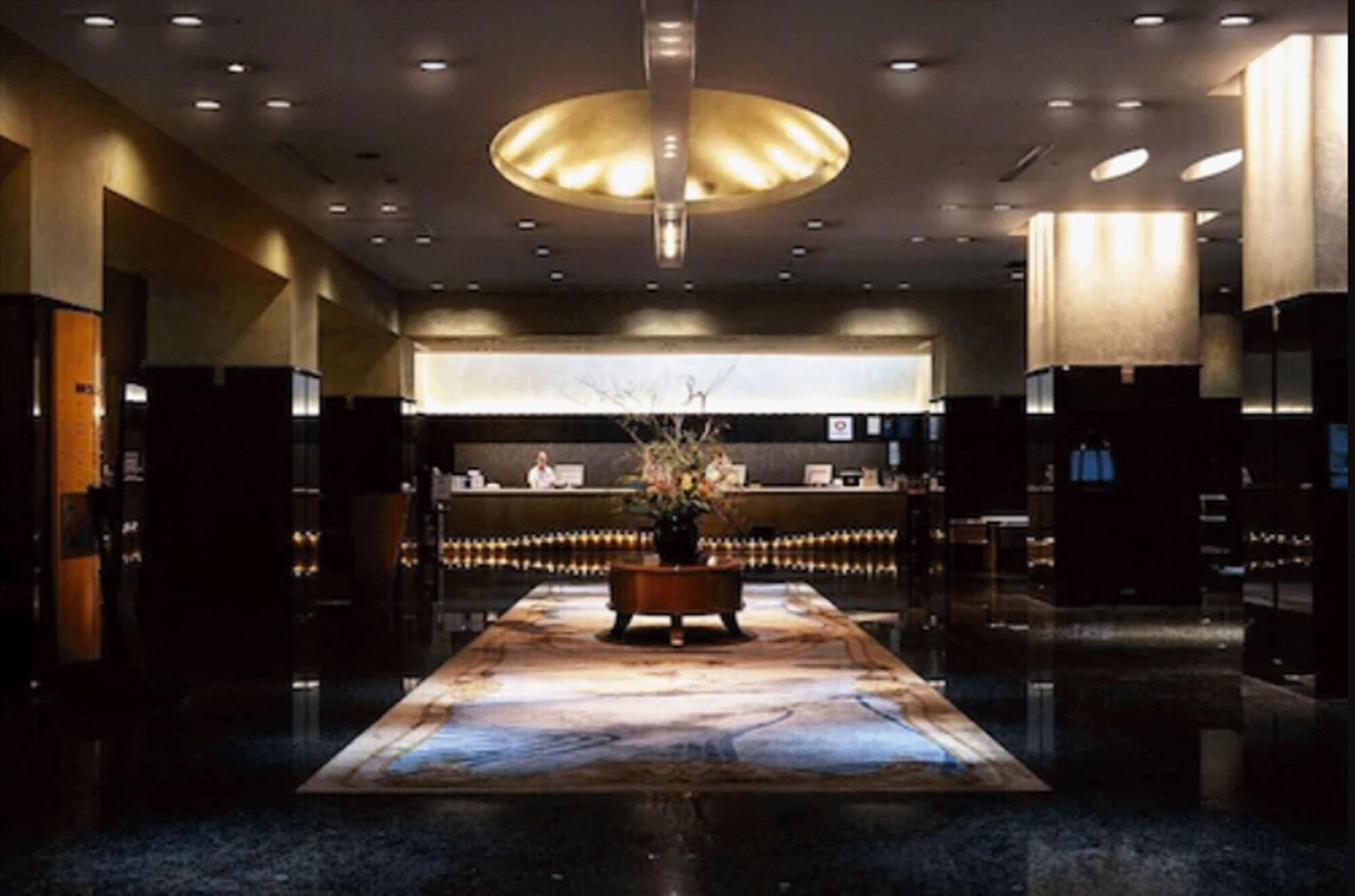 Royton Sapporo Hotel מראה חיצוני תמונה The lobby of the hotel